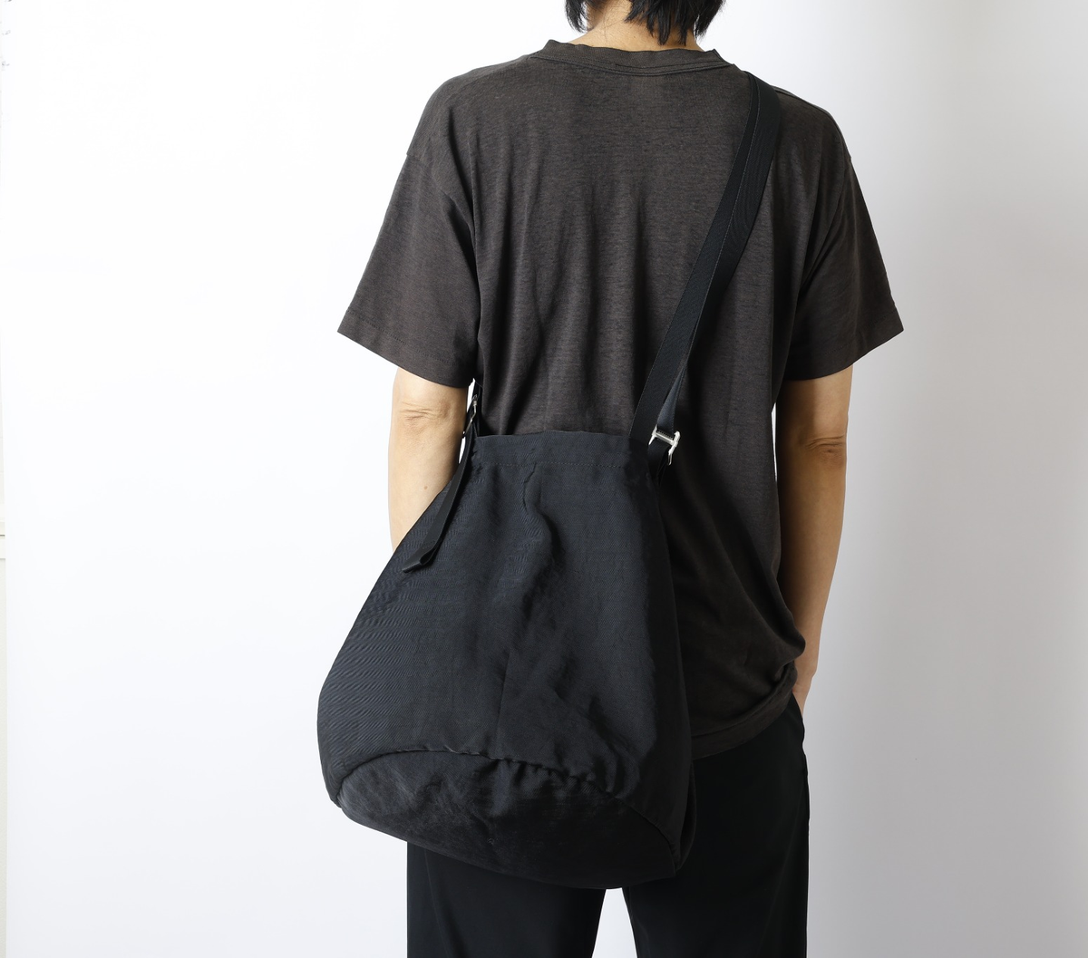 Otik 1.2 Black worn back